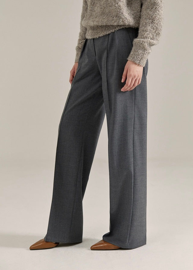 ELBORN | Beki Low-Rise Trousers (Gray Stripe)