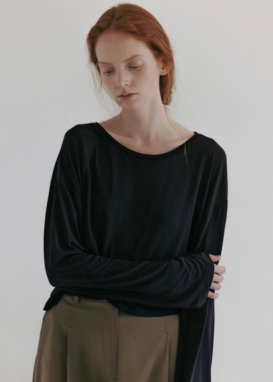 MOIA | Silk Crop T-Shirt (Dark Navy)