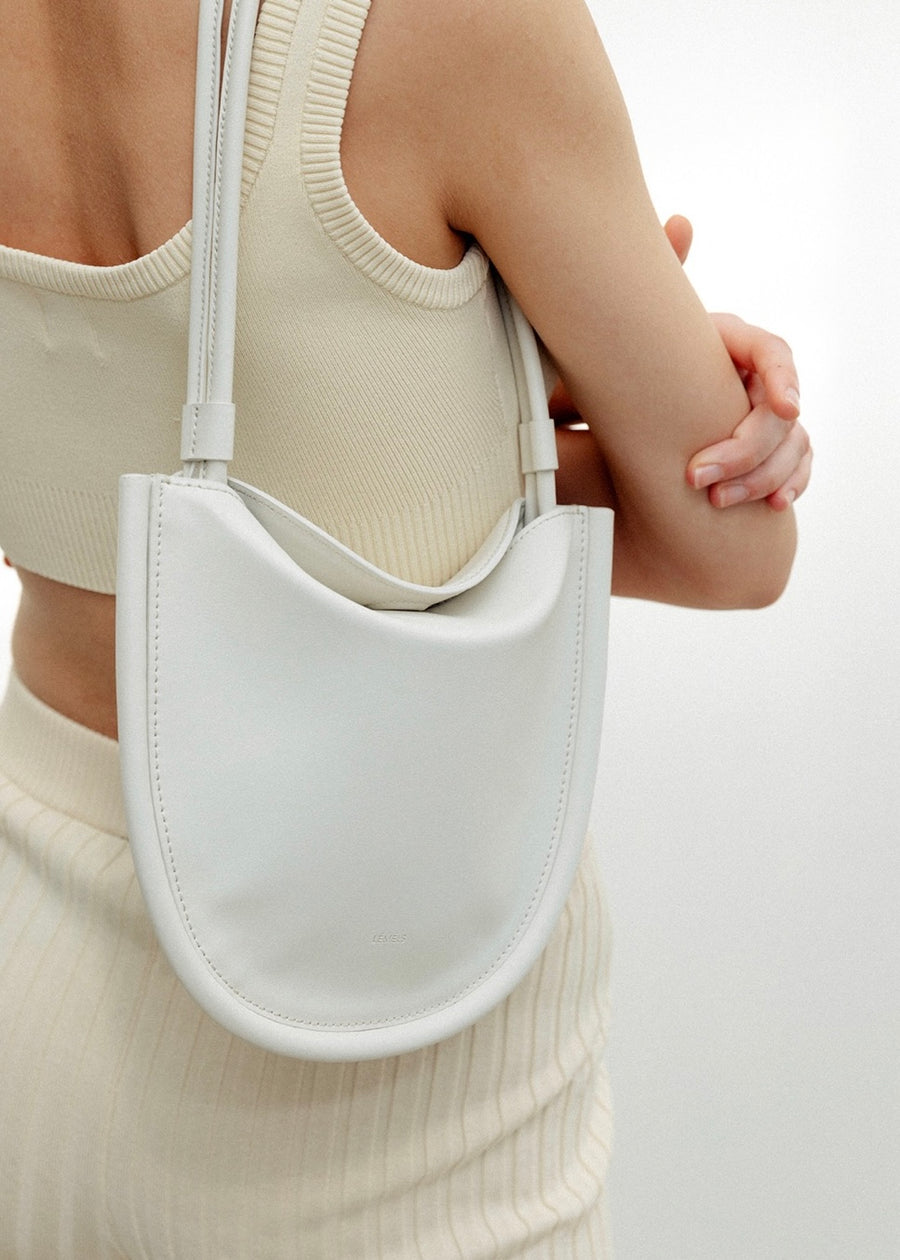 Flat hobo shoulder bag (Off white) – YEAR END