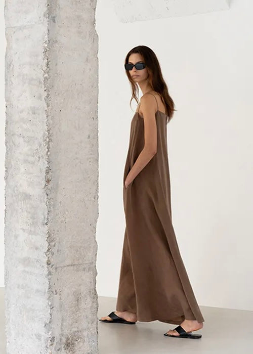 Fine-STRAP BEMBERG DRESS (BROWN)