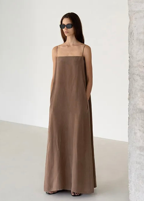 Fine-STRAP BEMBERG DRESS (BROWN)